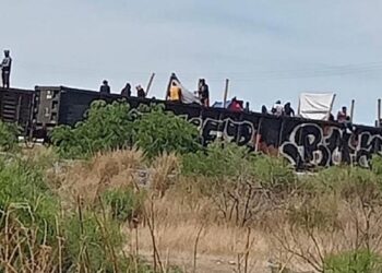 Captan a migrantes con «campamentos» sobre tren cerca del Juan Pablo