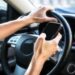 Celular, alimentos y mascotas principales distractores al volante: SSP