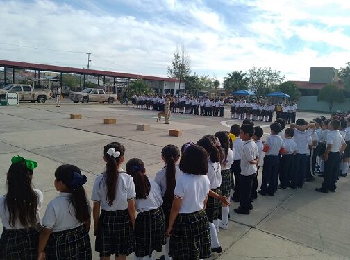 Realizaron una » VISITA GUIADA» alumnos de la Escuela Primaria «Francisco Sarabia» al 5/o. Grupo de Infanteria Motorizado