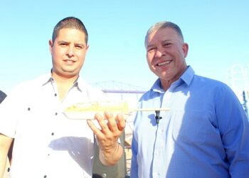 Lleva Ismael Pérez Pavía campaña “Que siga la chamba” a familias de Villa Ahumada