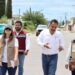 Entregan tarjetas del Bienestar a adultos mayores
