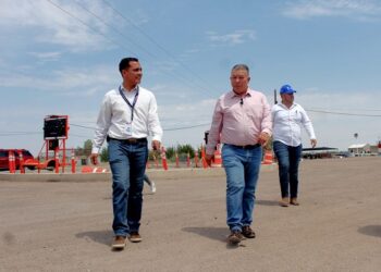 Mientras la Federación deja en el olvido las carreteras, en Chihuahua se hace obra pública social: Ismael Pérez Pavía