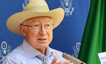 “Frenar el tráfico de armas a México es prioridad”: Ken Salazar