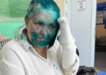 Golpean a periodista que denunciaba abusos a DH en Chechenia