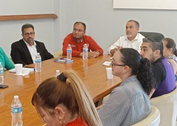 Convoca presidente municipal a reunión a psicólogos y directivos escolares para tratar temas de prevención