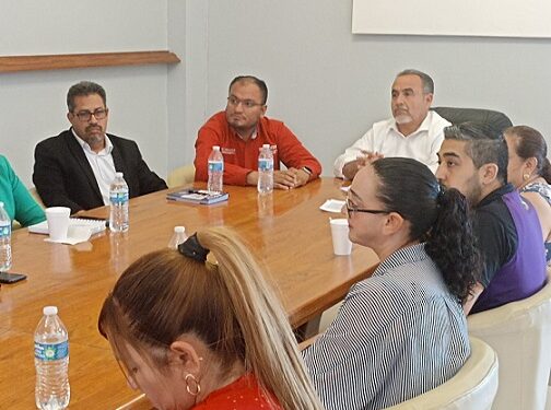 Convoca presidente municipal a reunión a psicólogos y directivos escolares para tratar temas de prevención