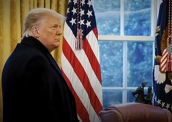 Evita Trump responder preguntas sobre asalto al Capitolio