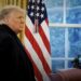 Evita Trump responder preguntas sobre asalto al Capitolio