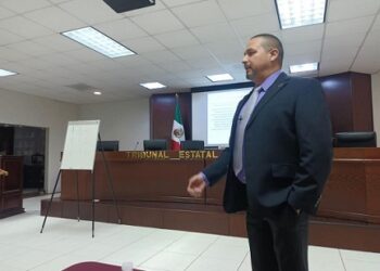 Realizan abogados ejercicio de pensamiento lateral e inteligencia emocional