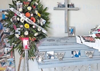 Despiden familiares a migrantes asesinados
