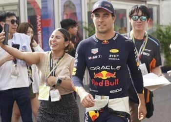 Niegan ultimátum a Checo Pérez en Red Bull