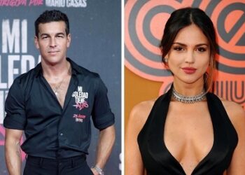 Mario Casas y Eiza González son captados besándose en Madrid