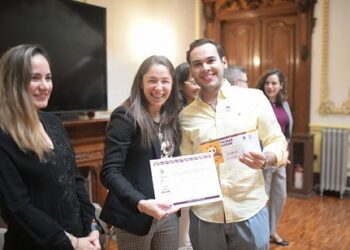 Premian a ganadores del tradicional Concurso de Altares de Muerto en la UACH.