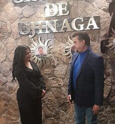 Los Rieleros Del Norte inmortalizan su nombre en Hotel Cañon del Peguis