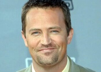 Piden que se investigue a los doctores de Matthew Perry
