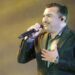 ¡El capitán Tony Melendez! el cantante se vuelve piloto de aviones