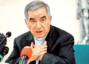 Cardenal recibe condena por fraude a la Iglesia; cinco años y medio de prisión
