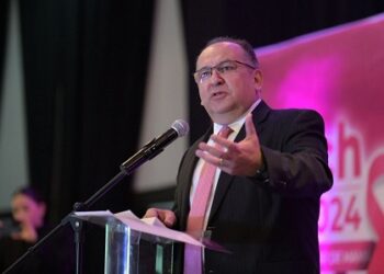 Anuncia rector Luis Rivera Campos apoyo millonario a la investigación en la UACH