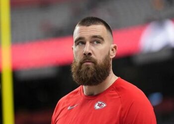 is Kelce se reunió con productores de cine y TV