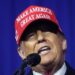 Rompe Trump silencio sobre Navalny pero no culpa a Putin