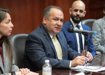 Presentan a nuevo director de la Compañía de Danza de la UACH