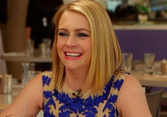 Melissa Joan Hart dice que la oración juega un papel fundamental en su vida y trabajo, “Siempre acudo a Dios”