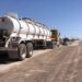 El municipio intensificó los trabajos de riego de calles en Ojinaga 