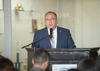 Entrega Rector reconocimientos a la excelencia docente en la Facultad de Enfermería y Nutriología