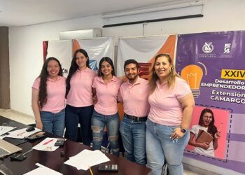 Estudiantes de la UACH triunfan en el Maratón Regional de la ANFECA.