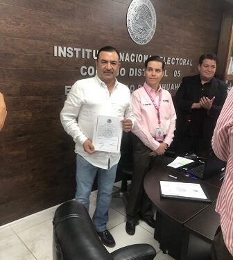 Tony Meléndez recibe constancia de mayoría y agradece apoyo de los ciudadanos del V Distrito