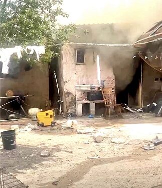 Fuerte incendio en vivienda en el centro de la ciudad