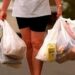 ¡Oficial! Prohíbe California uso de bolsas de plástico