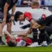 Lesión dejará a Santi Giménez fuera de la cancha por tres meses