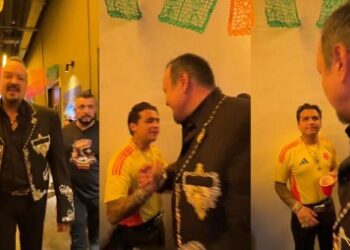 Así se burló Pepe Aguilar de estatura de Christian Nodal