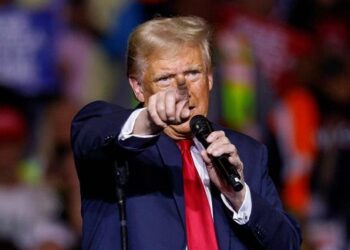 Anuncia Donald Trump que acabará con el adoctrinamiento de género en las escuelas públicas de estados unidos.