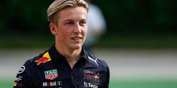 Liam Lawson, reemplazo de Checo Pérez en Red Bull