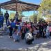 Lleva Tony Meléndez alegría a niños de ejidos de Jiménez