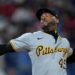 Firman los Red Sox al relevista cubano Aroldis Chapman