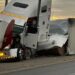 Volcó tráiler en la carretera Ahumada-Juárez