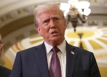 Alista Trump 100 órdenes para su primer día de mandato