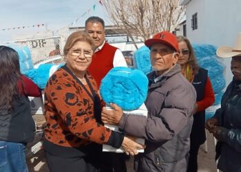 Agradecen apoyos otorgados por Tony Meléndez a familias de Lázaro Cárdenas