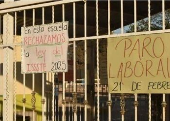 200 mil sin clases en el estado; maestros en paro por reforma a ISSSTE