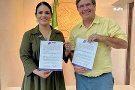 Firman Alcaldesa Lucy Marrufo y el Mayor John Ferguson acuerdo de colaboración