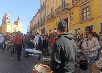 Tras pelea con mariachis, prohíben uso de bocinas a grupos de norteños en Guanajuato