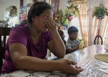 Por miedo, migrantes se encierran en Texas