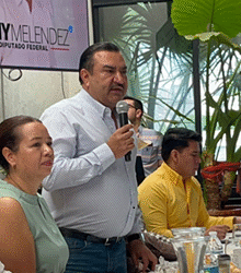 Se reúne el diputado Tony Meléndez con nogaleros de Aldama