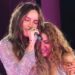 Sorprendió Shakira al subir a Belinda al escenario