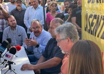 Amagan afectados de Aras con cierre de calles, edificios y casetas