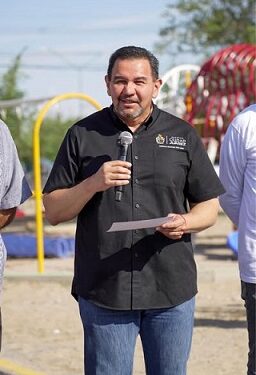 El Alcalde Cruz Pérez Cuéllar y el Club Rotario entregan Parque.