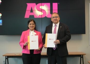 Firma UACH convenio de colaboración con Arizona State University.